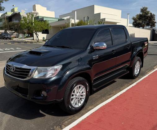 TOYOTA HILUX 3.0 SRV TOP 4X4 CD 16V TURBO INTERCOOLER DIESEL 4P AUTOMÁTICO
